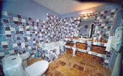 Holiday houses and vacation rentals in Provence and Languedoc, many villas with pools, southern France